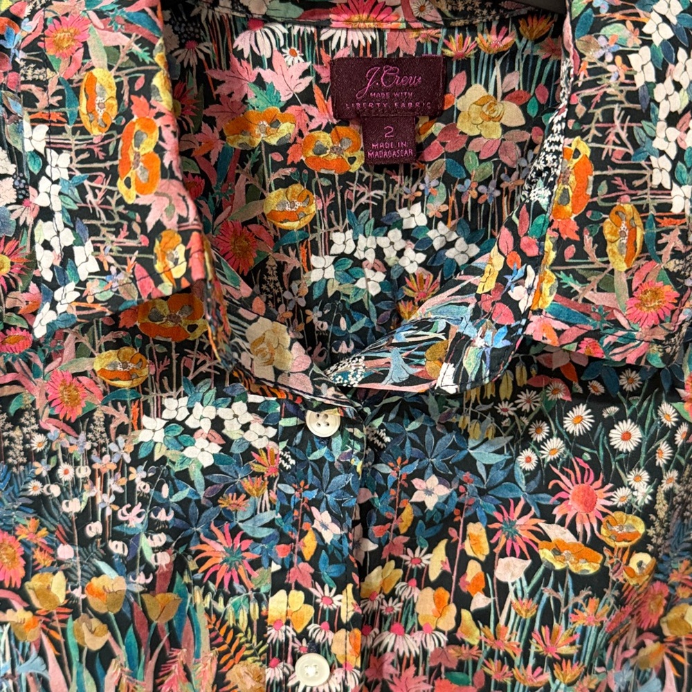 💐 J Crew Liberty fabrics Faria button down shirt floral size 2 - Picture 2 of 3